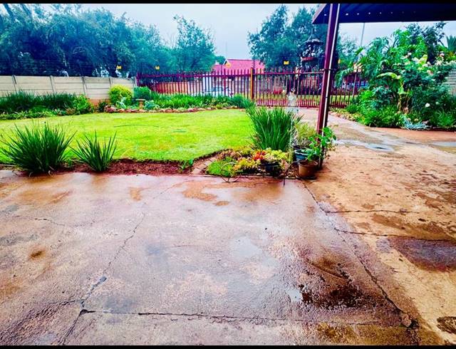 3 BEDROOM HOUSE FOR SALE IN KRUGERSRUS